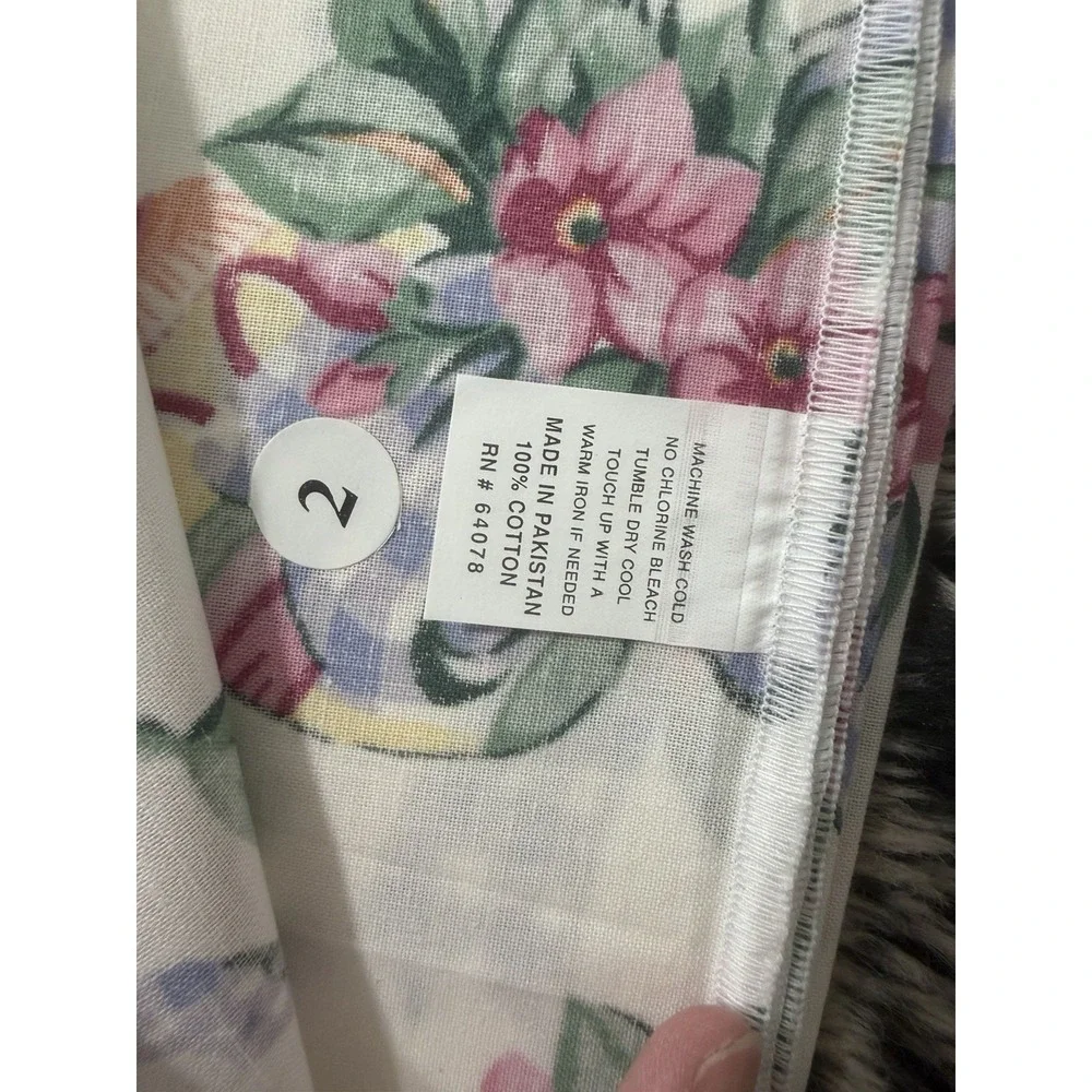 VTG Cloth Napkin Set of 4 Floating Flowers Cotton Cottagecore Easter